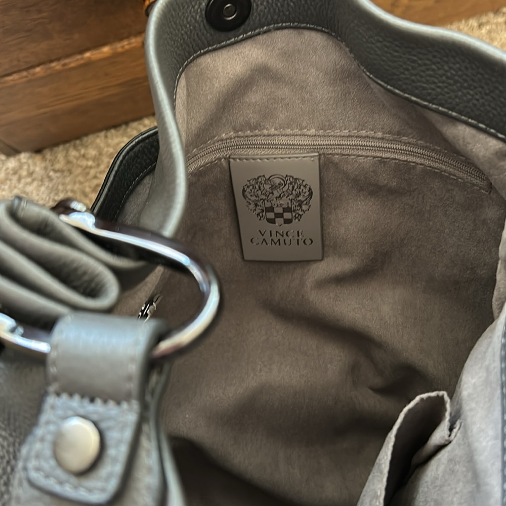Vince Camuto Gorgeous Grey Pebbled Leather Hobo Bag—Like Brand New—14x13x5 - Picture 6 of 8